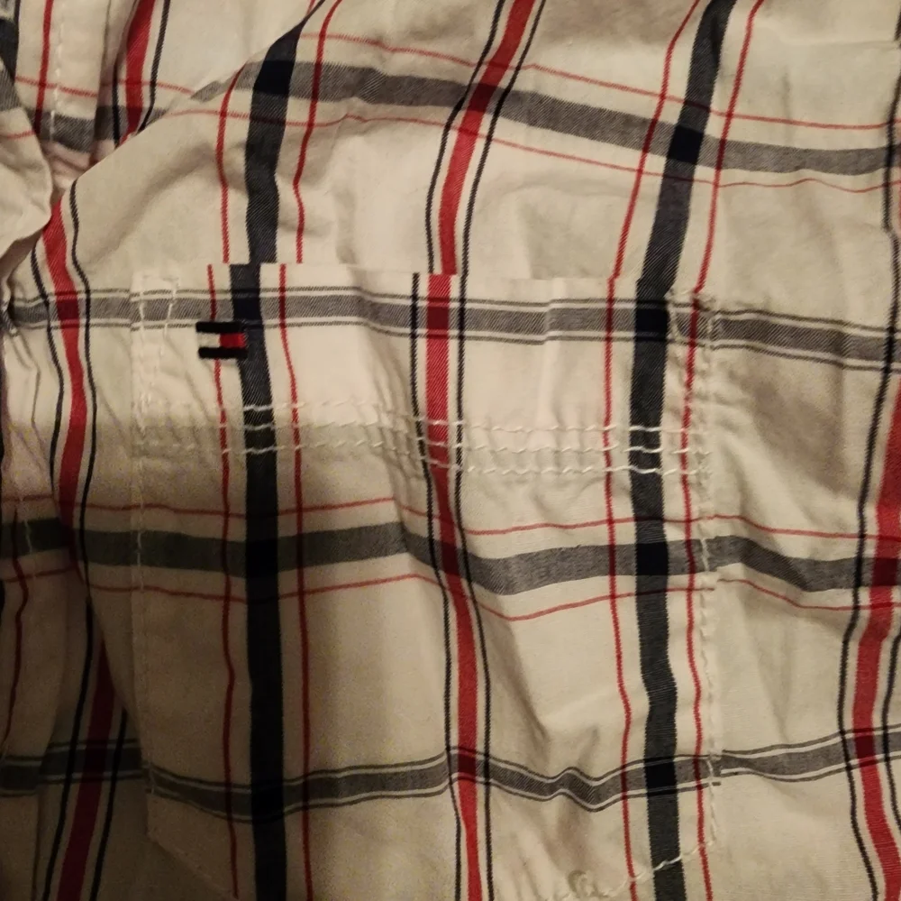 Tommy Hilfiger boys size 7 dress shirt - Picture 2 of 3